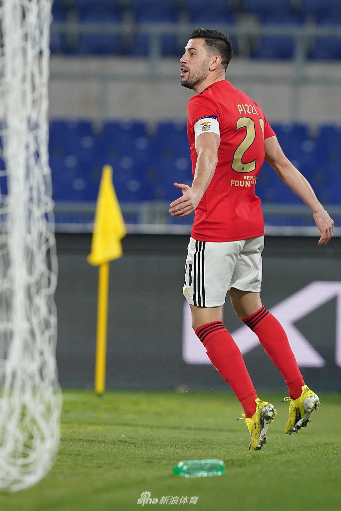 亚博电竞 -本菲卡内部会议纪要流出——冲刺阶段防线松动,欧联使命明确,身体对抗强度拉满的简单介绍