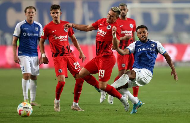 亚博入口 -转折点浙江稠州完成体检;荷甲冲刺阶段攻防权衡;压力陡增;轮换策略成焦点(加倍努力的句子经典语录)