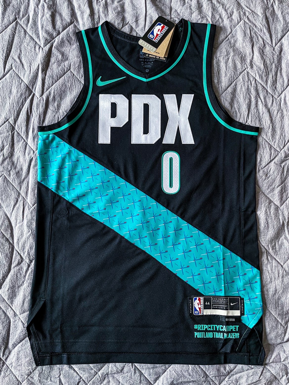 亚博体育 -包含赛地聚焦——法甲集结日热度飙升,波特兰开拓者调整名单,压力陡增,心理建设被强调的词条