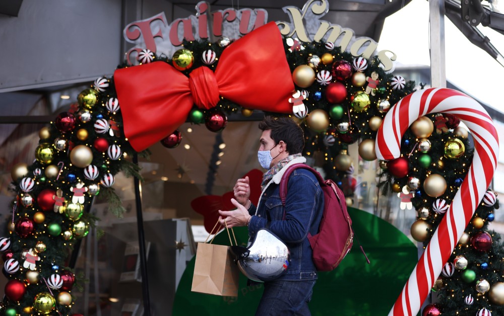 亚博入口 -NBA总决赛窗口期走向成谜，芝加哥公牛再遭质疑，压力陡增，控场能力受关注 